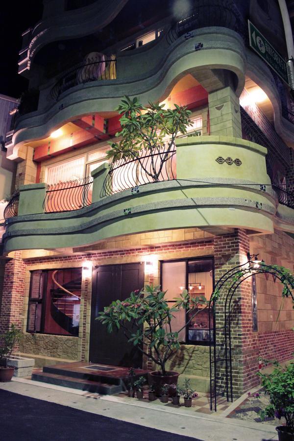 Red Roof B&B T'ai-tung Zewnętrze zdjęcie